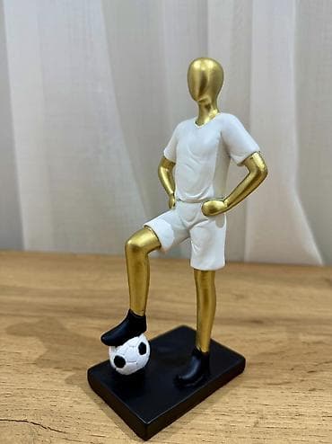 👉 Dekorativ futbolçu heykəli – futbol temalı fiqur ⚽️ Futbol temalı lalafo.az -da 👉 Dekorativ futbolçu heykəli – futbol temalı fiqur ⚽️ Futbol temalı