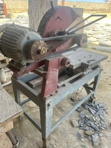 Bu daş kəsmə maşını, müxtəlif növ daşları kəsmək üçün nəzərdə tutulmuş lalafo.az -da Bu daş kəsmə maşını, müxtəlif növ daşları kəsmək üçün nəzərdə tutulmuş