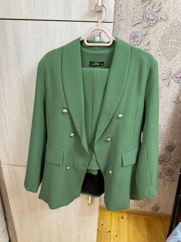 70 manata alinib 50 manata satilir hec geyinilmiyib balaca razmer lalafo.az -da 70 manata alinib 50 manata satilir hec geyinilmiyib balaca razmer