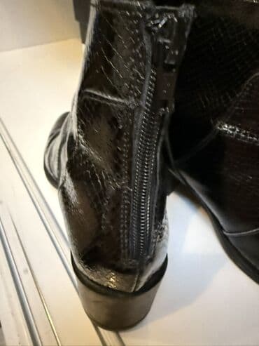 Ölçü: 36, rəng - Qara, İşlənmiş lalafo.az -da Ölçü: 36, rəng - Qara, İşlənmiş