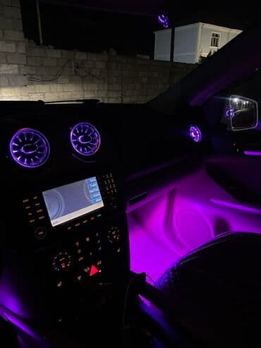 Mercedes-Benz ML63 AMG – ağ rəngli, tam ölçülü premium SUV. Texniki lalafo.az -da Mercedes-Benz ML63 AMG – ağ rəngli, tam ölçülü premium SUV. Texniki