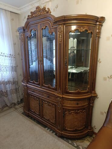 Şüşəli dolab vitrini, İşlənmiş, Ünvandan götürmə lalafo.az -da Şüşəli dolab vitrini, İşlənmiş, Ünvandan götürmə