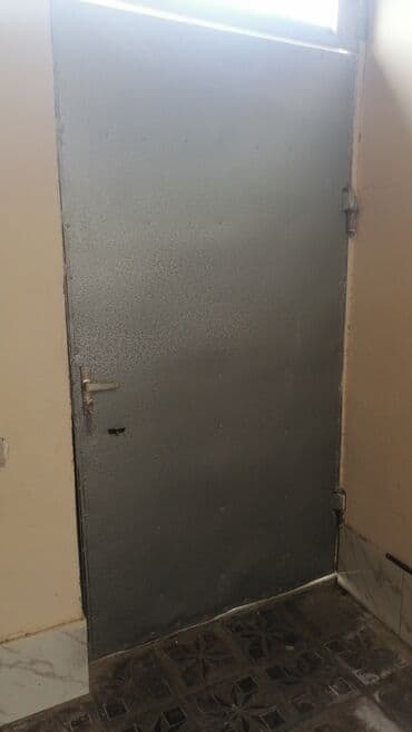 Bunker qapıları: Rus istehsalı olunan qapı satılır.
2.40 hündürlüyü, Eni 2.20 lalafo.az -da — 2 Bunker qapıları: Rus istehsalı olunan qapı satılır.
2.40 hündürlüyü, Eni 2.20 — 2