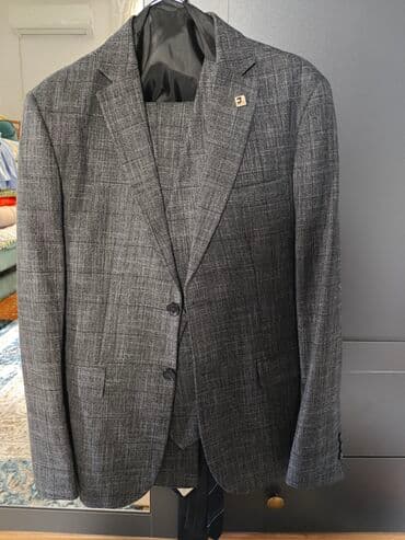 Toyluq 3 lü Dəst Kastyum.Boz 4dəfə Geyinilib alınannan.Səliqəli lalafo.az -da Toyluq 3 lü Dəst Kastyum.Boz 4dəfə Geyinilib alınannan.Səliqəli