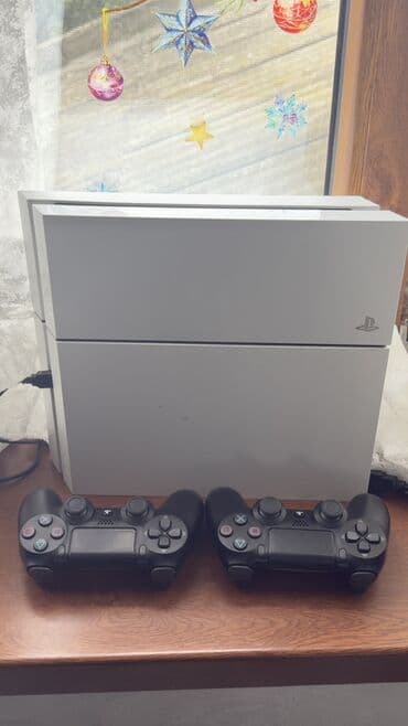 Sony PlayStation 4 (ağ rəngli korpus) oyun konsolu Xüsusiyyətlər və lalafo.az -da Sony PlayStation 4 (ağ rəngli korpus) oyun konsolu Xüsusiyyətlər və