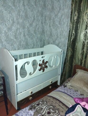 Oğlan və qız üçün, Dördbucaq, Beşik, Dəstsiz, Matras ilə, Yellənmə mexanizmsiz lalafo.az -da Oğlan və qız üçün, Dördbucaq, Beşik, Dəstsiz, Matras ilə, Yellənmə mexanizmsiz