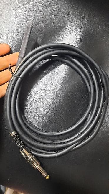 Tar kamanca mikrafonu piyeza
Rast_musiqi_aletleri maģazasinda lalafo.az -da Tar kamanca mikrafonu piyeza
Rast_musiqi_aletleri maģazasinda