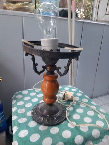 Taxta və metaldan hazırlanmış, oturma otağı və ya yataq otağı üçün lalafo.az -da Taxta və metaldan hazırlanmış, oturma otağı və ya yataq otağı üçün