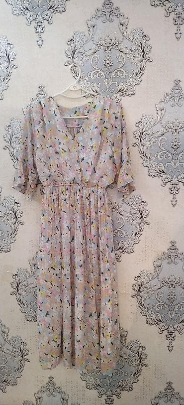 Qadın paltarı – çiçək naxışlı, yüngül və axıcı model - Uzunluğu lalafo.az -da Qadın paltarı – çiçək naxışlı, yüngül və axıcı model - Uzunluğu