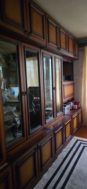 Klassik üslubda iri ölçülü divar qarnituru - Material: ağac əsaslı lalafo.az -da Klassik üslubda iri ölçülü divar qarnituru - Material: ağac əsaslı