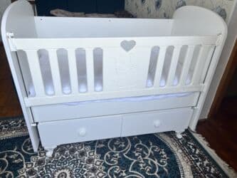 Qapıların rənglənməsi: Uşaq beşiyi seliqeli veziyyetdedir heç bir deffekti yoxdur. Baxan ozu lalafo.az -da — 2 Qapıların rənglənməsi: Uşaq beşiyi seliqeli veziyyetdedir heç bir deffekti yoxdur. Baxan ozu — 2