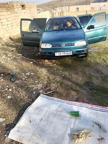 Volkswagen Golf (Mk3), yaşıl rəng, qapılı hatchback. Xüsusiyyətlər lalafo.az -da — 5 Volkswagen Golf (Mk3), yaşıl rəng, qapılı hatchback. Xüsusiyyətlər — 5