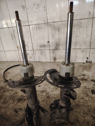 Sol ön, Ford lalafo.az -da Sol ön, Ford