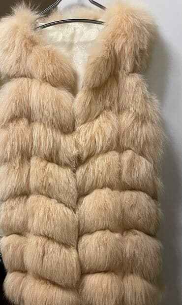 Çəhrayı rəngdə jilet, gözəl duruşu var, Karolina Valiant dan lalafo.az -da Çəhrayı rəngdə jilet, gözəl duruşu var, Karolina Valiant dan