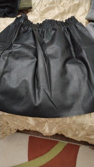 Yubka deridi biraz trapez modeldi 1defe geyilib hec bir defekti L lalafo.az -da Yubka deridi biraz trapez modeldi 1defe geyilib hec bir defekti L