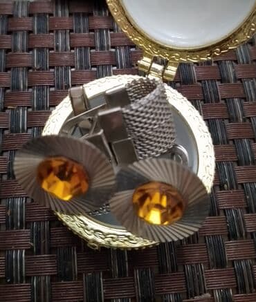 Köynək düyməsi gaşlı. Əla vəziyyətdədir lalafo.az -da Köynək düyməsi gaşlı. Əla vəziyyətdədir