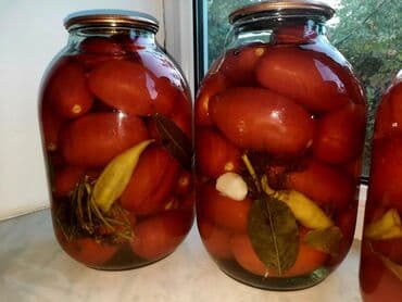 Ləpələr: Şüşə bankalarda pomidor turşusu satışa çıxarılır. Hər bankada qırmızı lalafo.az -da — 1 Ləpələr: Şüşə bankalarda pomidor turşusu satışa çıxarılır. Hər bankada qırmızı — 1