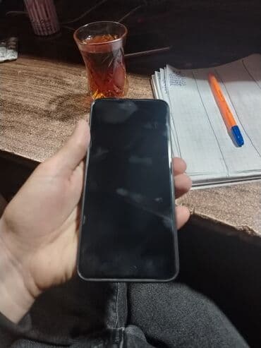 Qara rəngli smartfon - Ekran: tam ekran, çərçivəsiz dizayn, ön lalafo.az -da Qara rəngli smartfon - Ekran: tam ekran, çərçivəsiz dizayn, ön