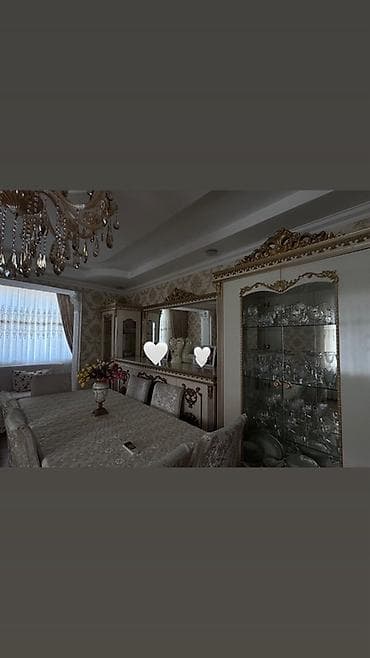 Klassik üslubda qonaq otağı üçün vitrin-bufet dəsti - Rəng: krem lalafo.az -da Klassik üslubda qonaq otağı üçün vitrin-bufet dəsti - Rəng: krem