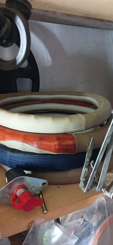 Avtomobil sükan aksesuarları və hissələri dəsti - Sükan üzlükləri lalafo.az -da Avtomobil sükan aksesuarları və hissələri dəsti - Sükan üzlükləri