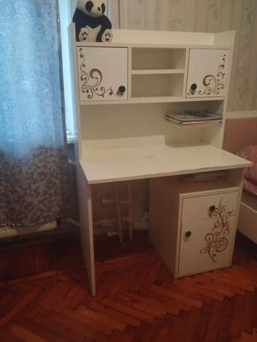 Oğlan və qız üçün, İşlənmiş, Siyirməli, Yazı masası, Stulsuz lalafo.az -da Oğlan və qız üçün, İşlənmiş, Siyirməli, Yazı masası, Stulsuz