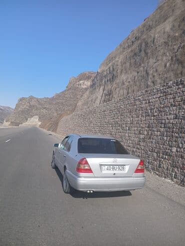 Mercedes-Benz C-Sinif sedan (W202), gümüş rəng. - Kuzov: 4 qapılı lalafo.az -da Mercedes-Benz C-Sinif sedan (W202), gümüş rəng. - Kuzov: 4 qapılı