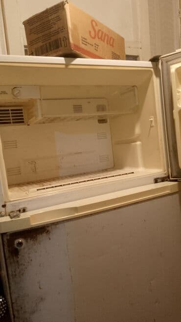 Маслобойки: Б/у 2 двери Холодильник Продажа, цвет - Белый, С колесиками at lalafo.az — 3 Маслобойки: Б/у 2 двери Холодильник Продажа, цвет - Белый, С колесиками — 3