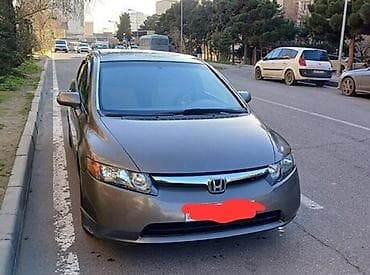 Honda Civic sedan – boz rəng, şəhər üçün ideal kompakta sinif lalafo.az -da Honda Civic sedan – boz rəng, şəhər üçün ideal kompakta sinif