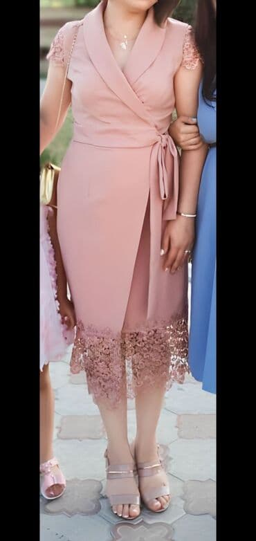 42 razmer 90azne alinib bir defe geyilib 50azne satilir lalafo.az -da 42 razmer 90azne alinib bir defe geyilib 50azne satilir