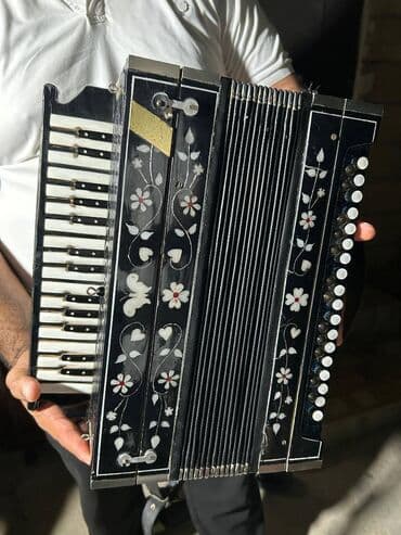 Fleytalar: Zakaz qarmon satılır. Yarı viatka 6 plana mikrafon 31 qruntik. Təzə lalafo.az -da — 8 Fleytalar: Zakaz qarmon satılır. Yarı viatka 6 plana mikrafon 31 qruntik. Təzə — 8