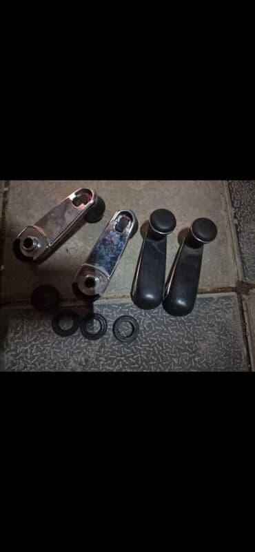 Avtomobil pəncərə qolları (manual şüşə qaldırma tutacaqları) dəsti lalafo.az -da Avtomobil pəncərə qolları (manual şüşə qaldırma tutacaqları) dəsti