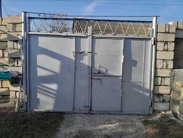 Dəmir Həyət darvazası, Yana açılan, 3 m, Mexaniki, Qapı ilə, rəng - Boz lalafo.az -da Dəmir Həyət darvazası, Yana açılan, 3 m, Mexaniki, Qapı ilə, rəng - Boz