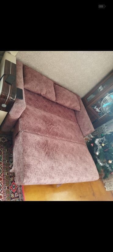 Di̇van-kravat, İşlənmiş, Çatdırılma yoxdur lalafo.az -da Di̇van-kravat, İşlənmiş, Çatdırılma yoxdur