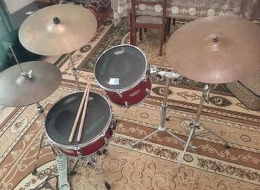 Baraban dəsti – kompak tərkib - Rəng: tünd qırmızı qablama, xrom lalafo.az -da Baraban dəsti – kompak tərkib - Rəng: tünd qırmızı qablama, xrom