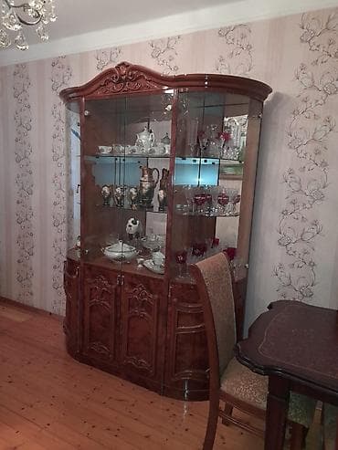 Klassik üslubda vitrinalı bufet - Material: keyfiyyətli ağac (cilalı lalafo.az -da Klassik üslubda vitrinalı bufet - Material: keyfiyyətli ağac (cilalı