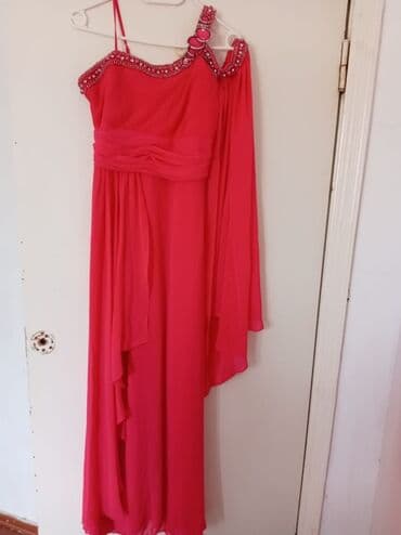 Şık qırmızı/çəhrayı tonlarda gecə geyimi - Model: birqollu lalafo.az -da Şık qırmızı/çəhrayı tonlarda gecə geyimi - Model: birqollu