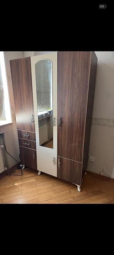 Dolab 100 azn Ev remont gedir diyə içindəydi əşyalar satlır Gəncliy lalafo.az -da Dolab 100 azn Ev remont gedir diyə içindəydi əşyalar satlır Gəncliy