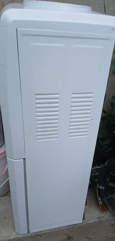 Другая техника для напитков: Диспенсер Feya, Напольный, Нагрев воды at lalafo.az — 1 Другая техника для напитков: Диспенсер Feya, Напольный, Нагрев воды — 1