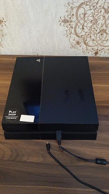 Salam məndə PS 4 var (prasifka deyil) 1 pult 500gb Oyunlar: Uncharted lalafo.az -da Salam məndə PS 4 var (prasifka deyil) 1 pult 500gb Oyunlar: Uncharted