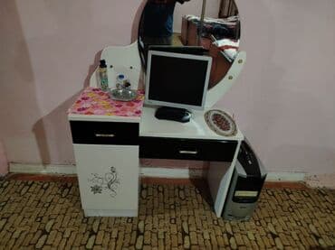 Kompüter stol-komodu və güzgülü konsol - İnteqrə edilmiş dairəvi lalafo.az -da Kompüter stol-komodu və güzgülü konsol - İnteqrə edilmiş dairəvi