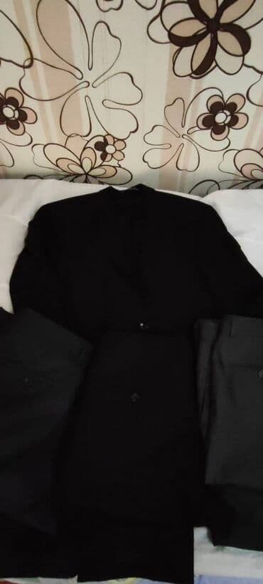 Продаются почти новые мужской костюм + 2 брюк все сразу Продается lalafo.az -da Продаются почти новые мужской костюм + 2 брюк все сразу Продается