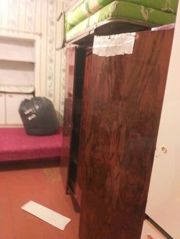 Sovet istehsalı mebel dəsti - Qarderob: ikiqat qapılı, tünd qəhvəyi lalafo.az -da Sovet istehsalı mebel dəsti - Qarderob: ikiqat qapılı, tünd qəhvəyi