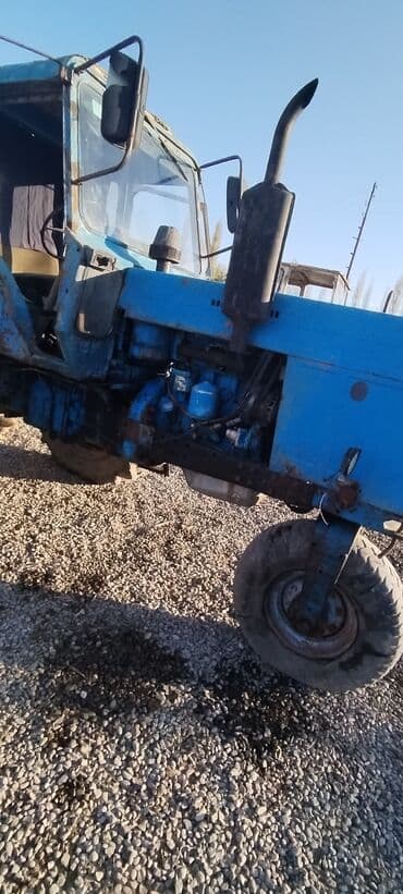 MTZ Belarus tipli təkərli traktor Xüsusiyyətlər: - Ön ötürücülü lalafo.az -da — 6 MTZ Belarus tipli təkərli traktor Xüsusiyyətlər: - Ön ötürücülü — 6