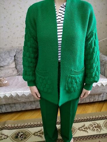 Yaşıl rəngli toxunma kardiqan - Model: açıq önlü, düyməsiz kardiqan - lalafo.az -da Yaşıl rəngli toxunma kardiqan - Model: açıq önlü, düyməsiz kardiqan -