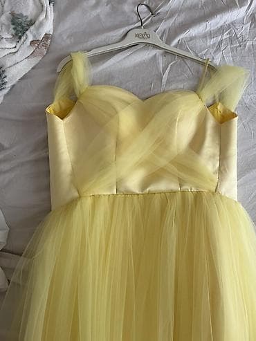 Sarı rəngdə uzun ziyafət/libas - Stil: A-kəsimli, tül ətəkli lalafo.az -da Sarı rəngdə uzun ziyafət/libas - Stil: A-kəsimli, tül ətəkli