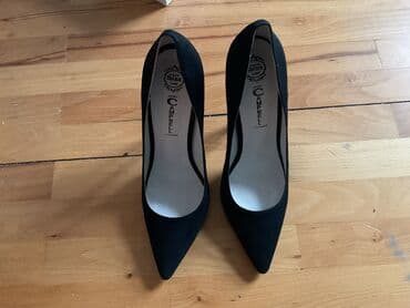 Tuflilər, Ölçü: 39, rəng - Qara, İşlənmiş lalafo.az -da Tuflilər, Ölçü: 39, rəng - Qara, İşlənmiş