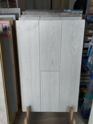 Ağac naxışlı, düzbucaqlı formalı laminat döşəmə panelləri. Bu panellər lalafo.az -da Ağac naxışlı, düzbucaqlı formalı laminat döşəmə panelləri. Bu panellər