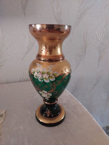 Bir vaza, Bogem şüşəsi lalafo.az -da Bir vaza, Bogem şüşəsi