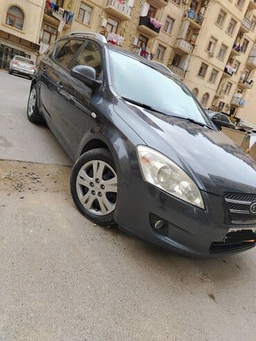 KİA Ceed ideal veziyyetde. Hec bir detali 100%deyisilmeyib balacada lalafo.az -da KİA Ceed ideal veziyyetde. Hec bir detali 100%deyisilmeyib balacada