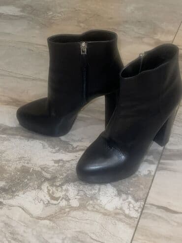 Ölçü: 37.5, rəng - Qara, İşlənmiş lalafo.az -da Ölçü: 37.5, rəng - Qara, İşlənmiş